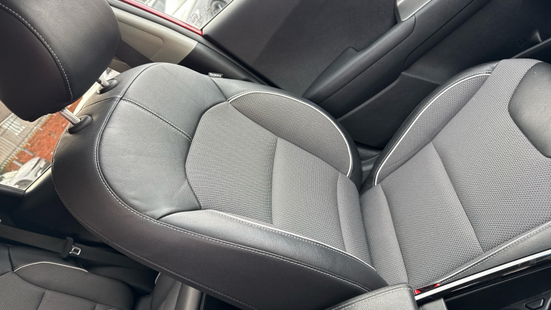 Kia E-Niro 150kW 2 Long Range 64kWh 5dr Auto Electric Estate